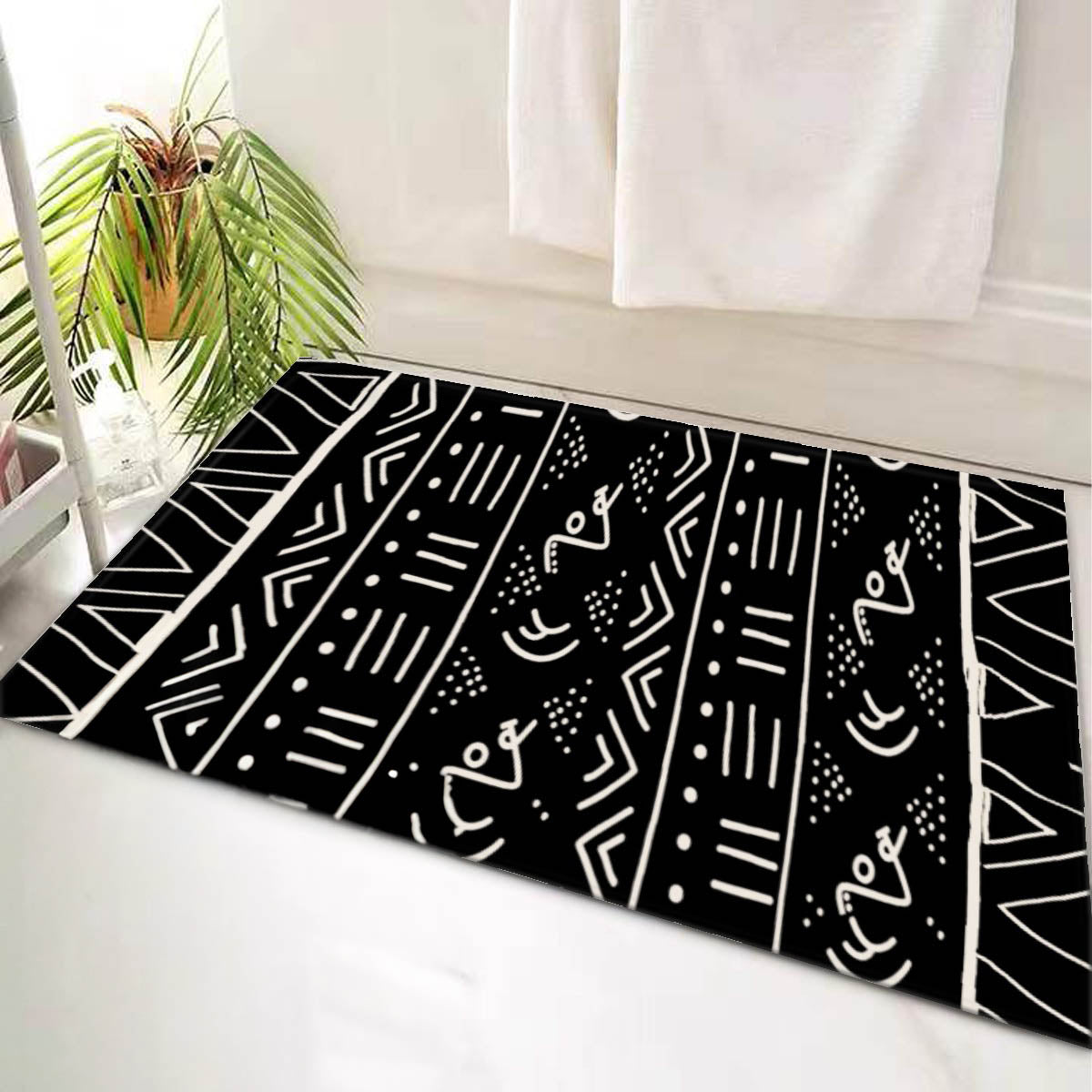 Traditional Black and White Bath Mat | Printed Bathroom Rug